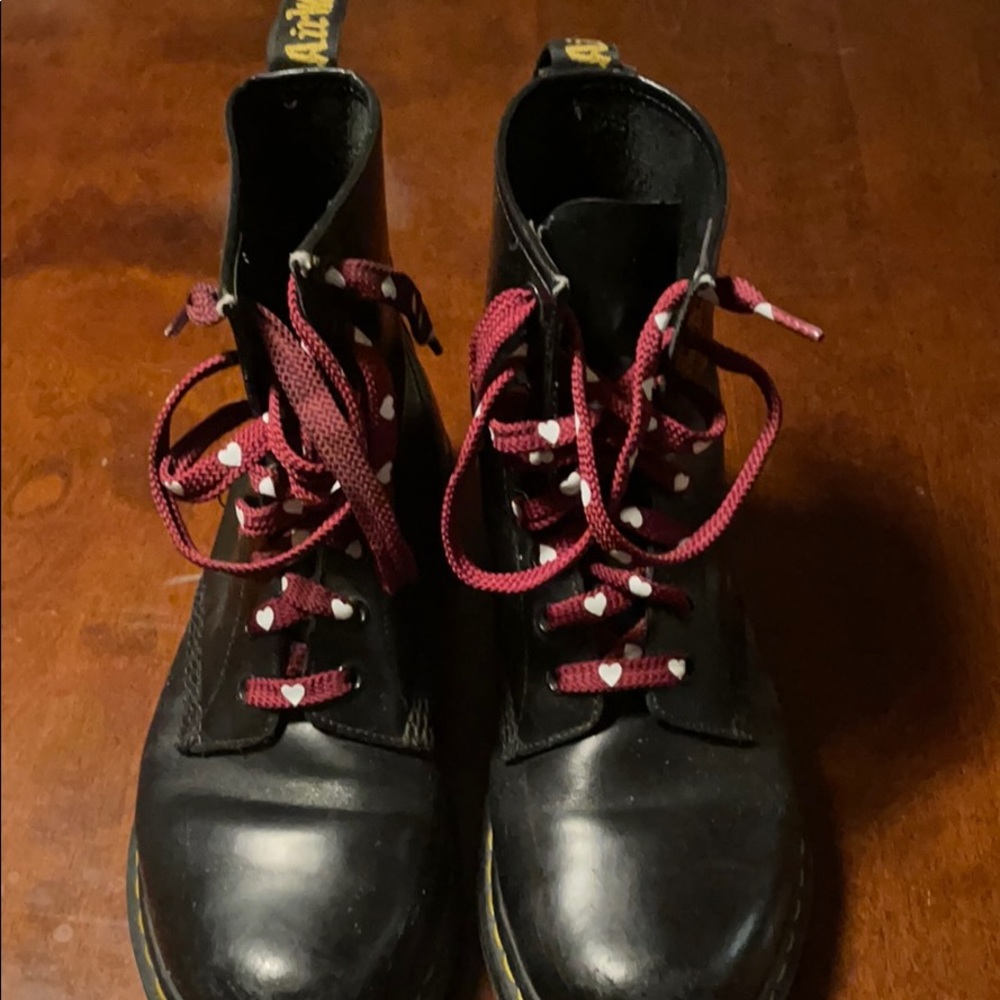 Black 8 hole docs